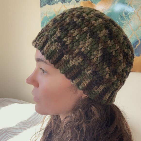 🧶Handmade Crochet Camo Hat | Female Camo Beanie - Picture 4 of 5